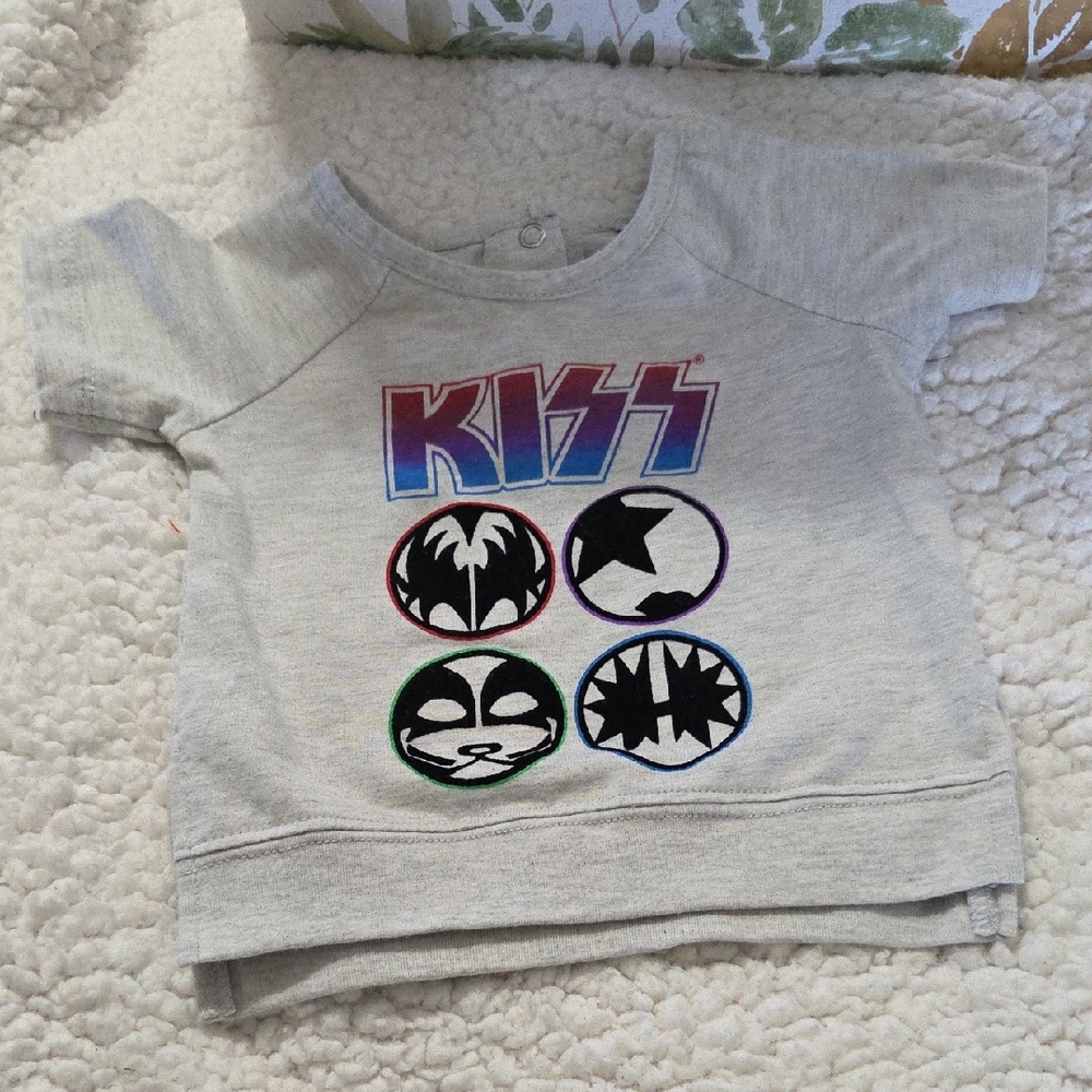 KISS TSHIRT